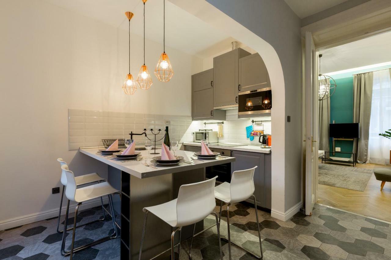 Luxury Twin 1-Bedroom In Kazinczy Street Будапеща Екстериор снимка
