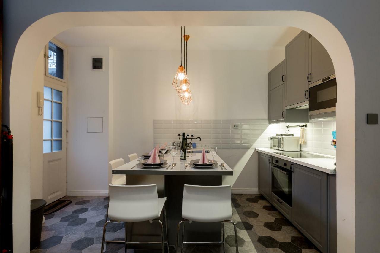 Luxury Twin 1-Bedroom In Kazinczy Street Будапеща Екстериор снимка